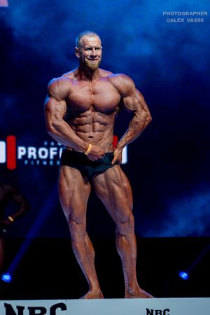 CLASSIC PHYSIQUE +178